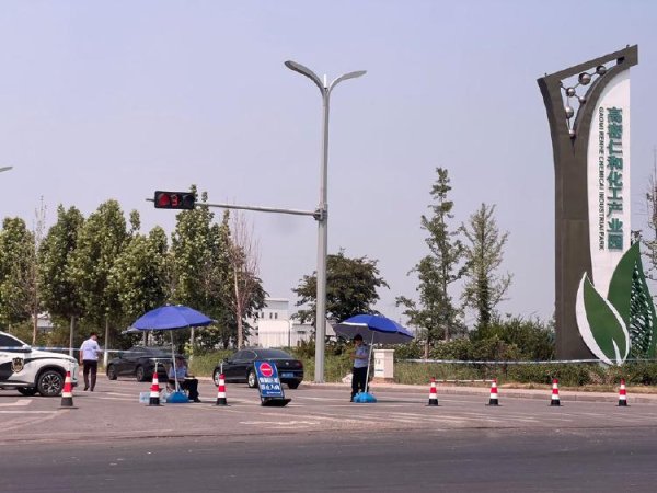 利赢汇 与化工厂为邻：高密友道工厂爆炸后的“多维冲击”